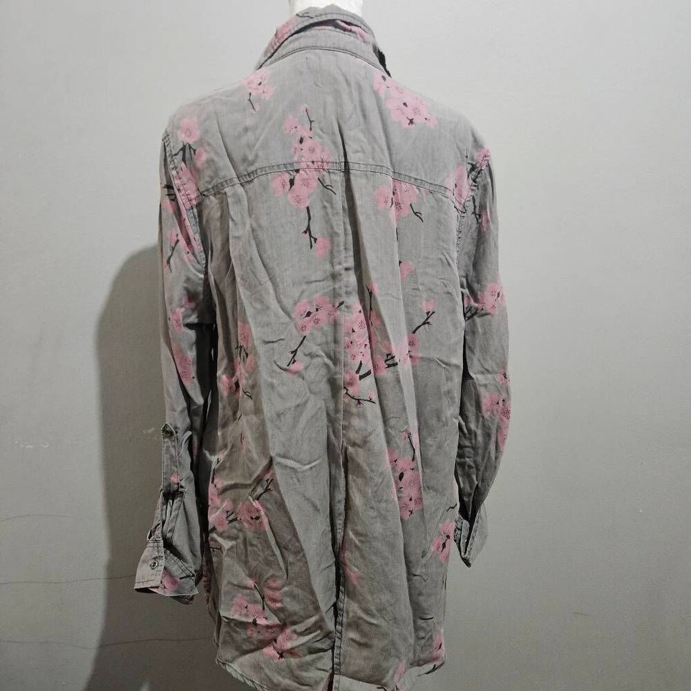 Billy T gray lyocell button-down blouse featuring an all-over pink cherry blosso - Picture 4 of 6